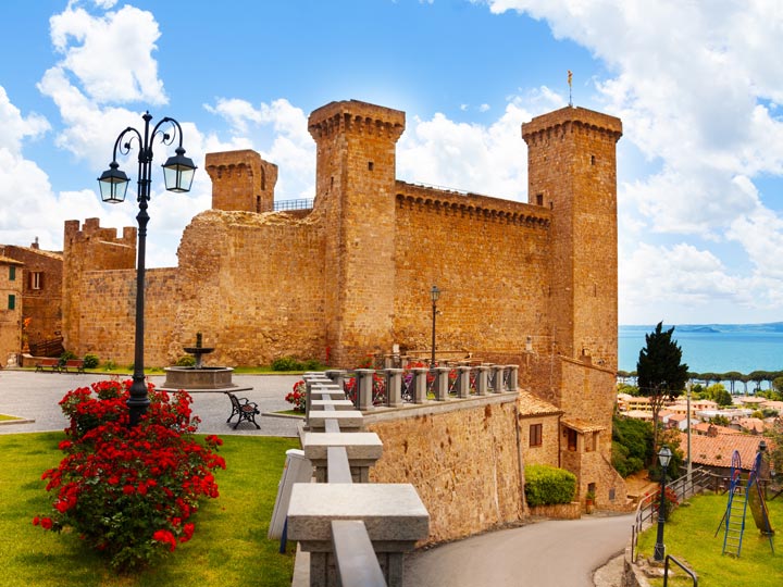 Bolsena Castello medievale affacciato sul Lago - viaggio bolsena - emotions magazine - rivista viaggi - rivista turismo