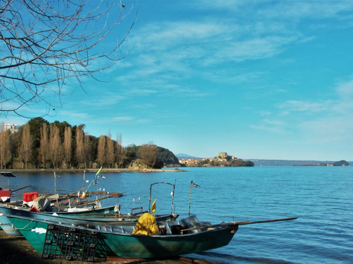 Bolsena sulle rive del Lago di Bolsena - viaggio bolsena - emotions magazine - rivista viaggi - rivista turismo