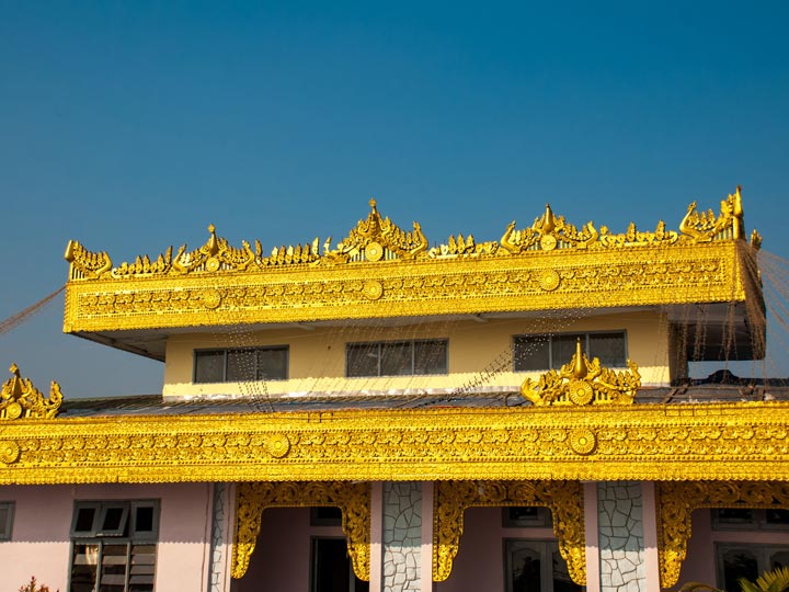 Myanmar-Birmania-Roccia-d-oro-kyaikhtiyo-pagoda-buddha-buddismo-birmani-emotions-magazine-rivista-viaggi-turismo_n6