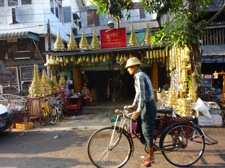 BOTTEGHE YANGON mingalar bus viaggio yangon viaggio myanmar emotions magazine rivista viaggi rivista turismo