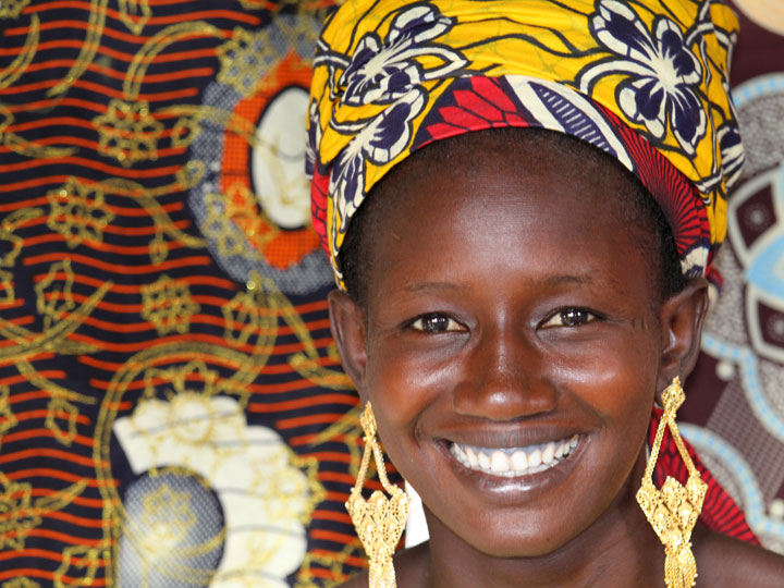 i mille volti del senegal - donna peul Senegal - viaggio senegal - emotions magazine - rivista viaggi - rivista turismo
