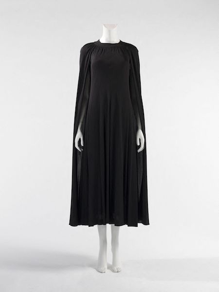 Garde-robe de Dalida. Anonyme. Robe. Maille crÍpe noire, doublure en maille fluide noire, 1975. Galliera, musÈe de la Mode de la Ville de Paris.