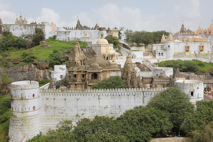 Palitana, un complesso di 863 templi, costruiti oltre nove secoli fa copia